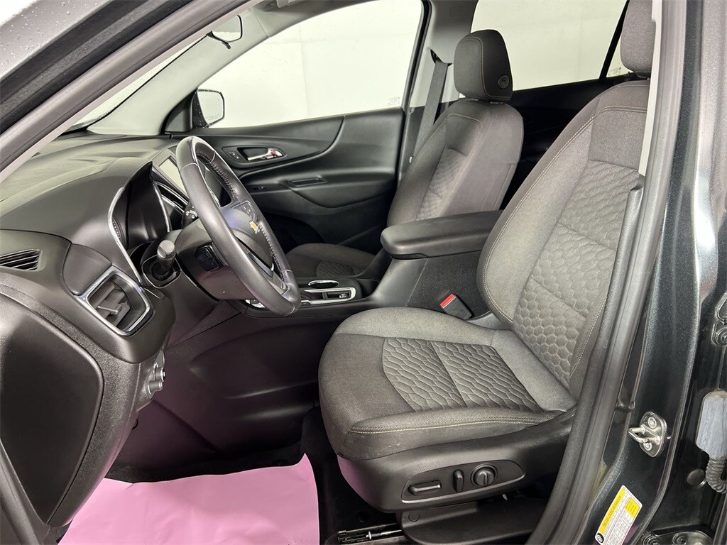 2019 Chevrolet Equinox LT photo 3
