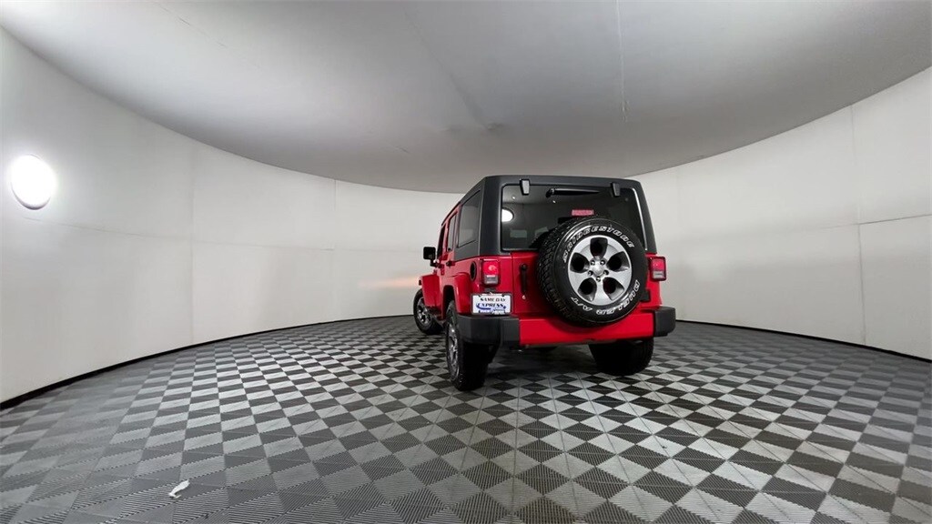 2018 Jeep Wrangler Unlimited Sahara photo 3