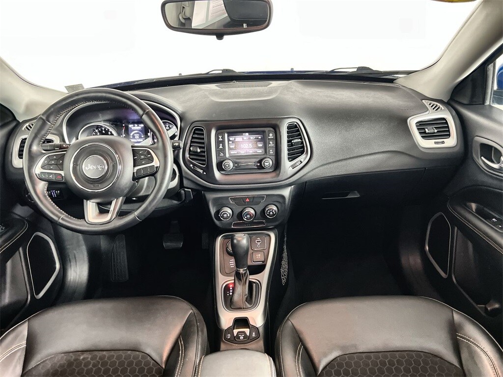 2018 Jeep Compass Latitude photo 2