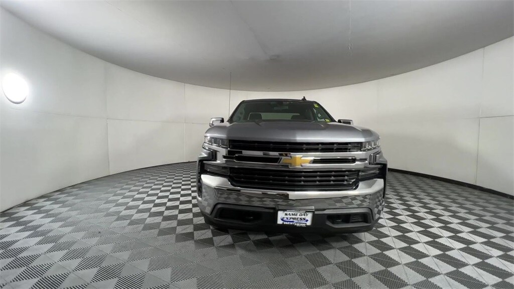 2019 Chevrolet Silverado 1500 LT photo 3