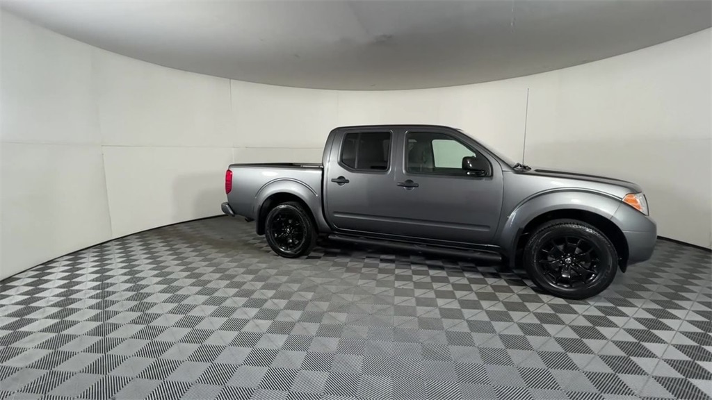 2019 Nissan Frontier SV photo 2