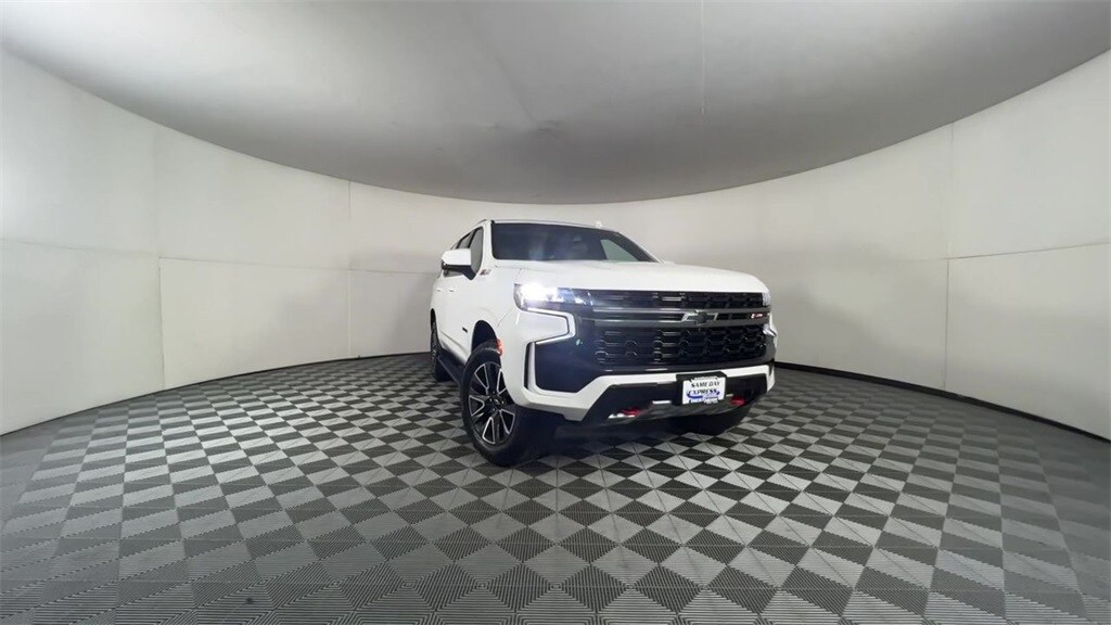2021 Chevrolet Tahoe LT photo 2