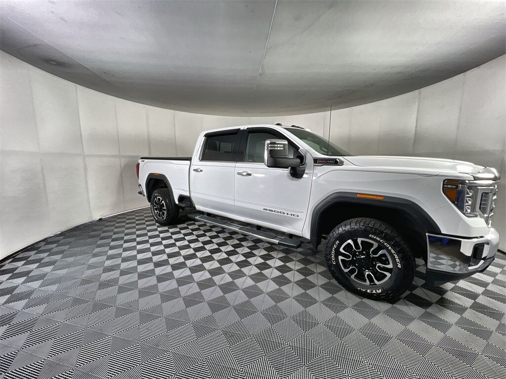 2020 Gmc Sierra SLT photo 2