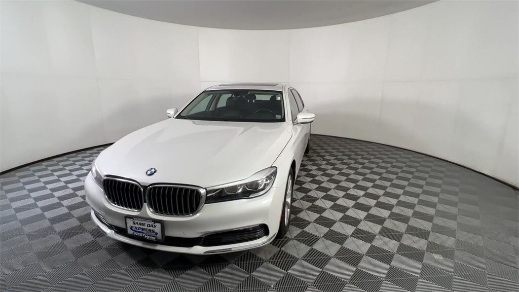 2018 Bmw 740i xDrive Sedan photo 3