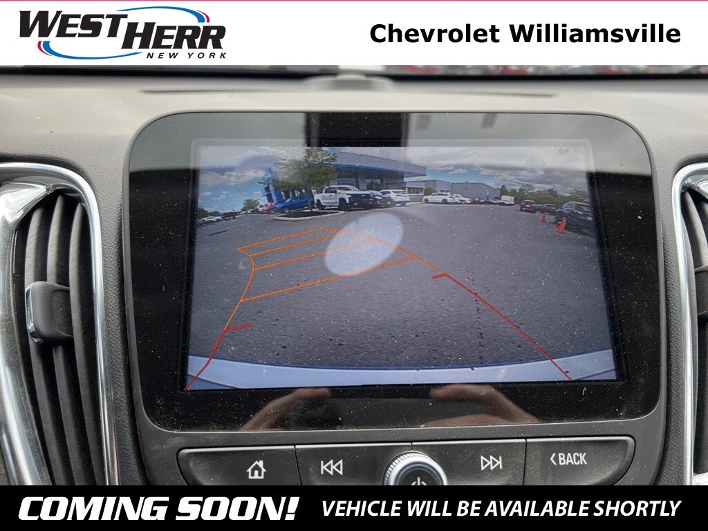 2017 Chevrolet Malibu 1LT photo 3