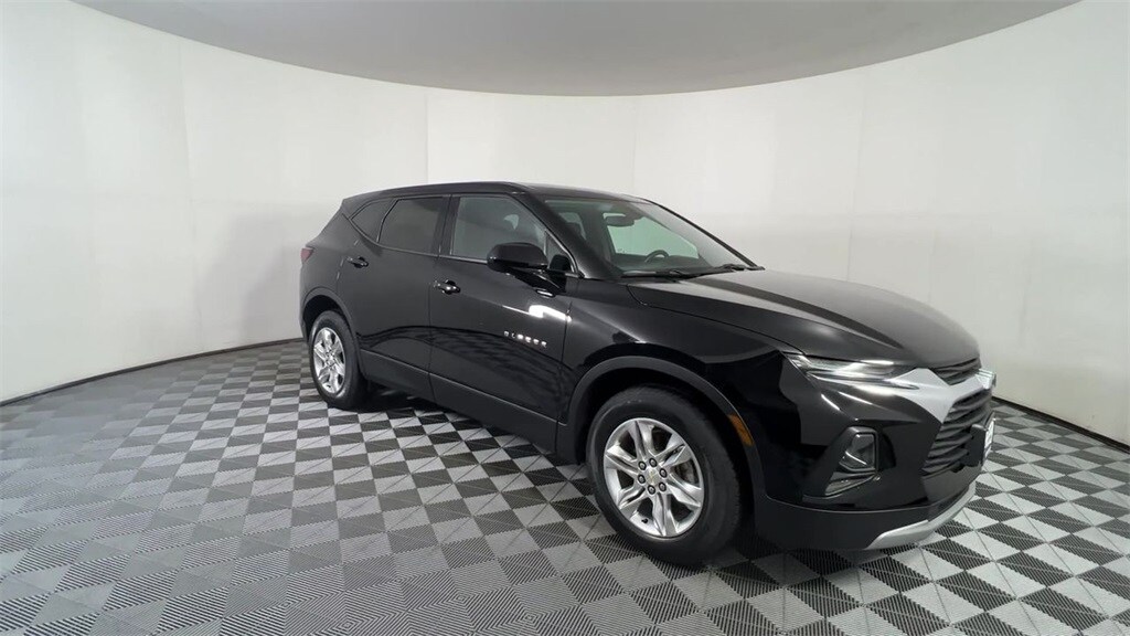 2019 Chevrolet Blazer 2LT photo 2