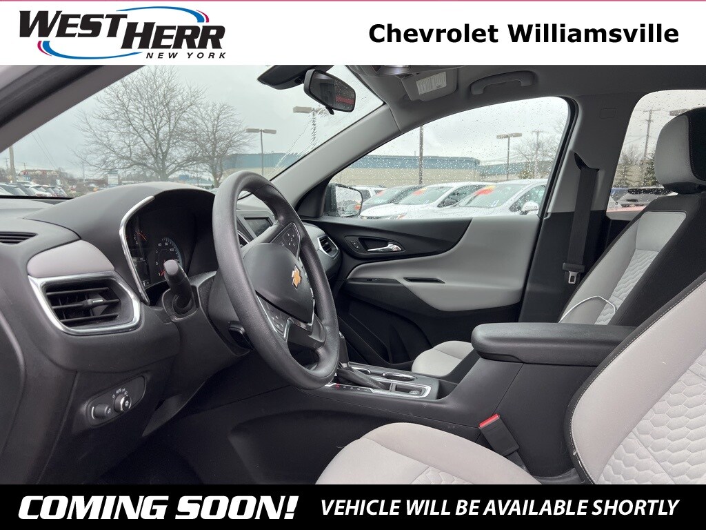 2019 Chevrolet Equinox LS photo 2