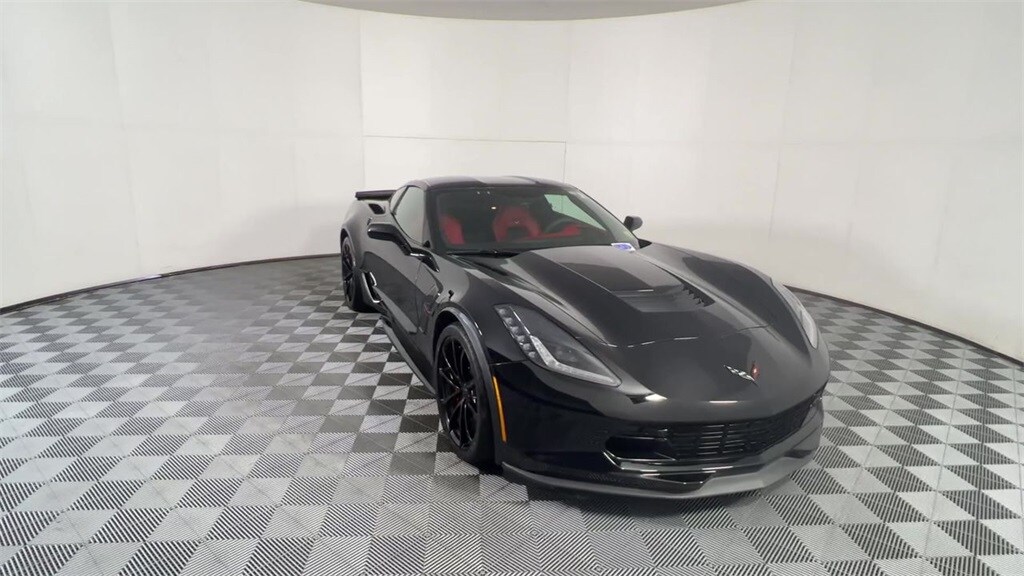 2019 Chevrolet Corvette Grand Sport 2LT photo 2