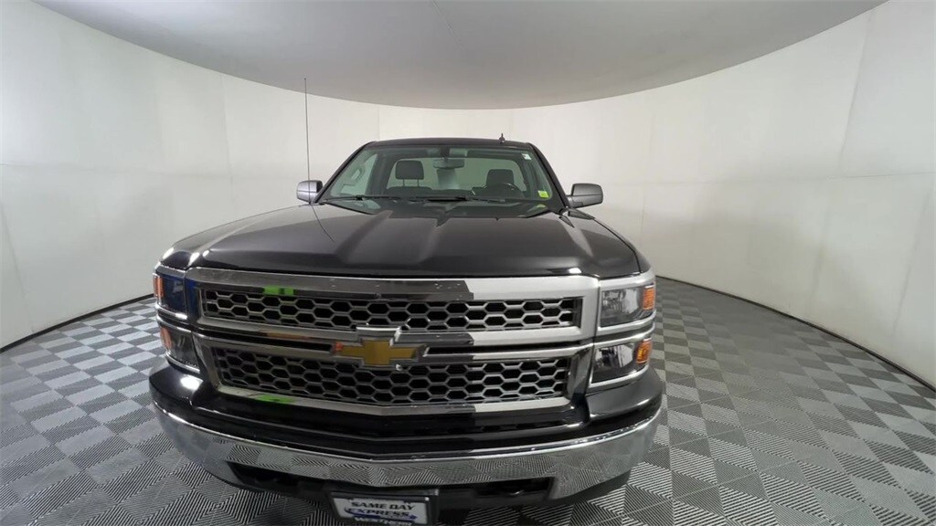 2014 Chevrolet Silverado 1500 LT photo 3