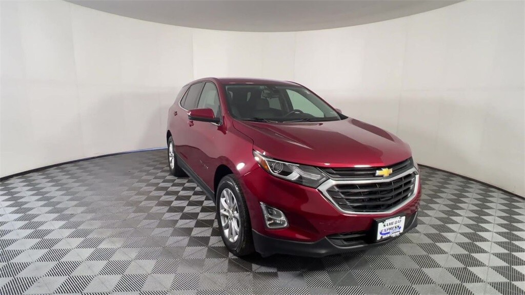 2019 Chevrolet Equinox LT photo 2