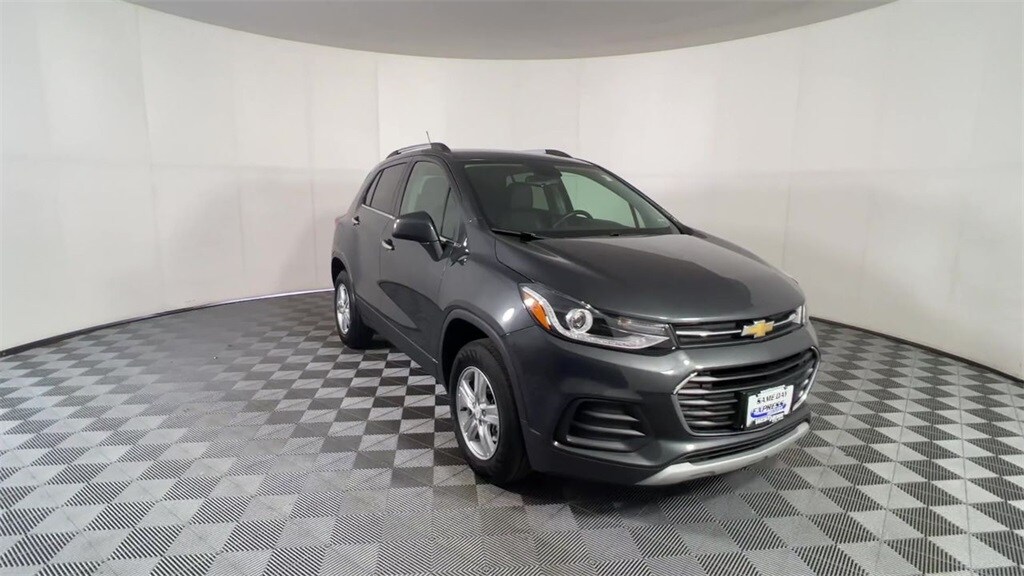 2019 Chevrolet Trax LT photo 2