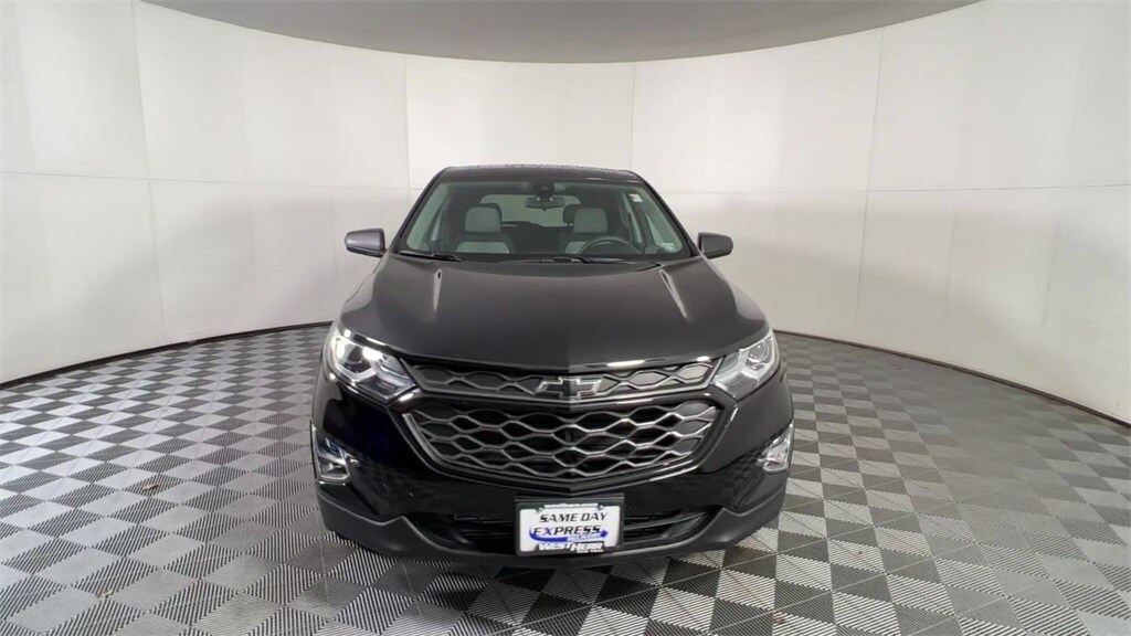 2020 Chevrolet Equinox LS photo 2
