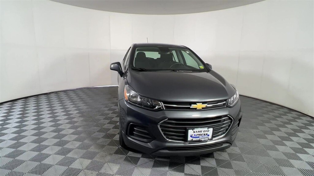 2019 Chevrolet Trax LS photo 3