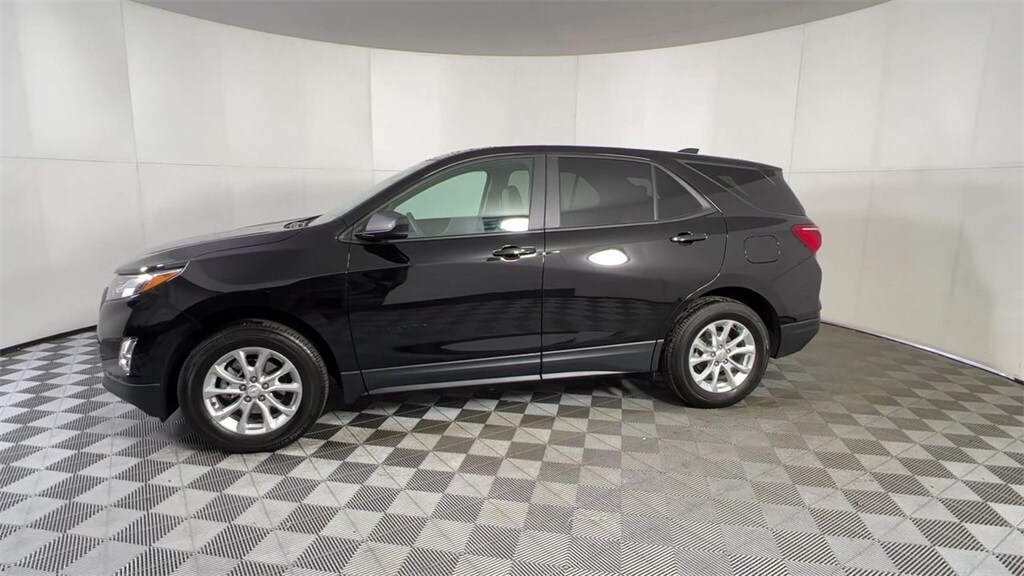 2020 Chevrolet Equinox LS photo 4