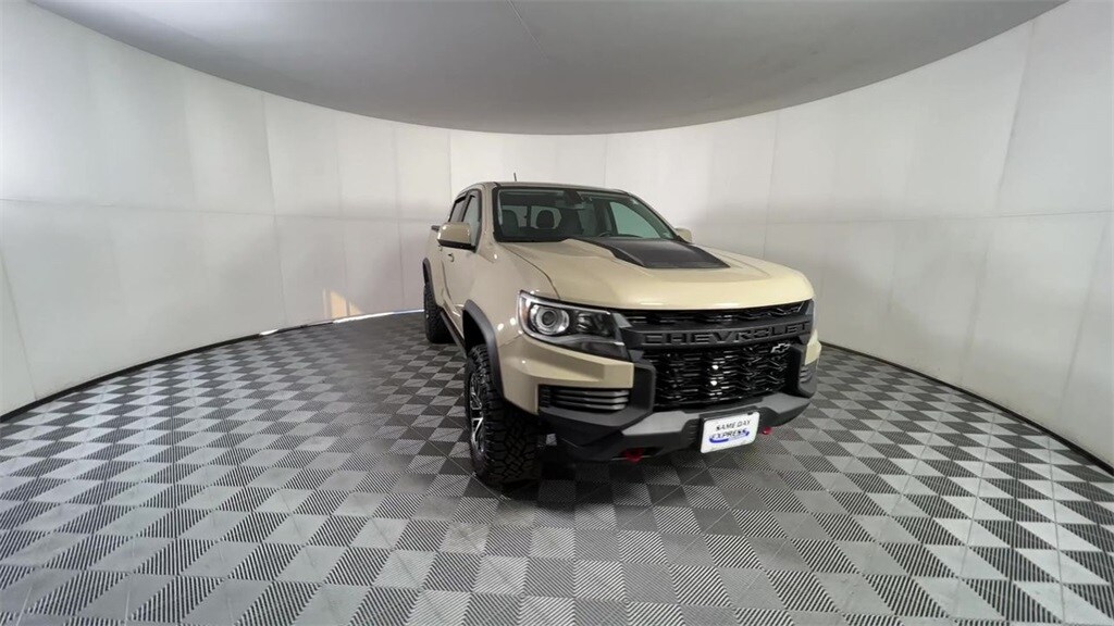 2021 Chevrolet Colorado ZR2 photo 2