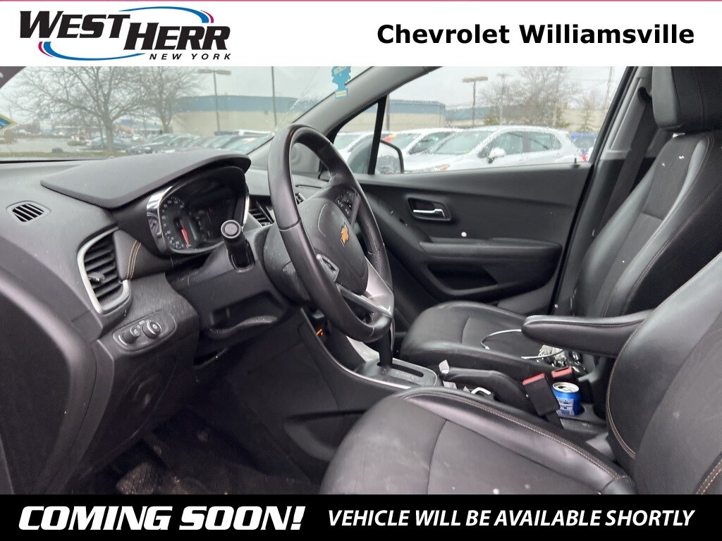 2018 Chevrolet Trax LT photo 2