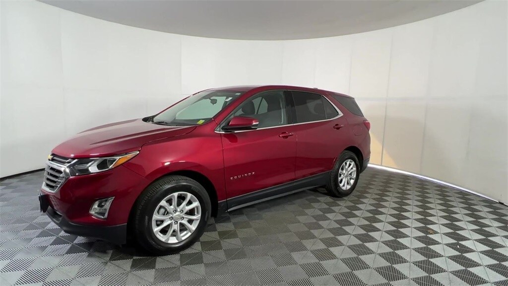2019 Chevrolet Equinox LT photo 3