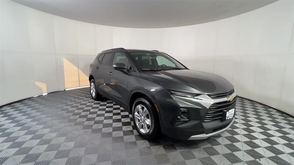 2020 Chevrolet Blazer 1LT photo 2