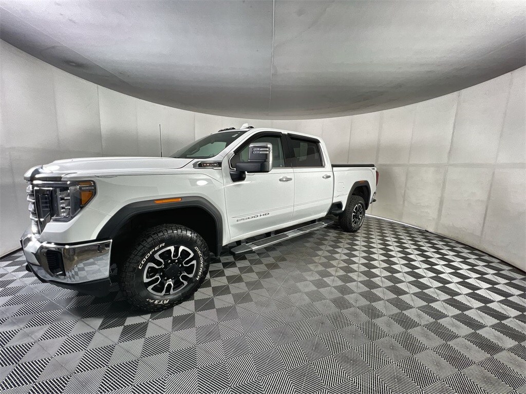2020 Gmc Sierra SLT photo 4