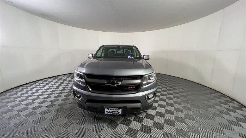 2020 Chevrolet Colorado Z71 photo 2