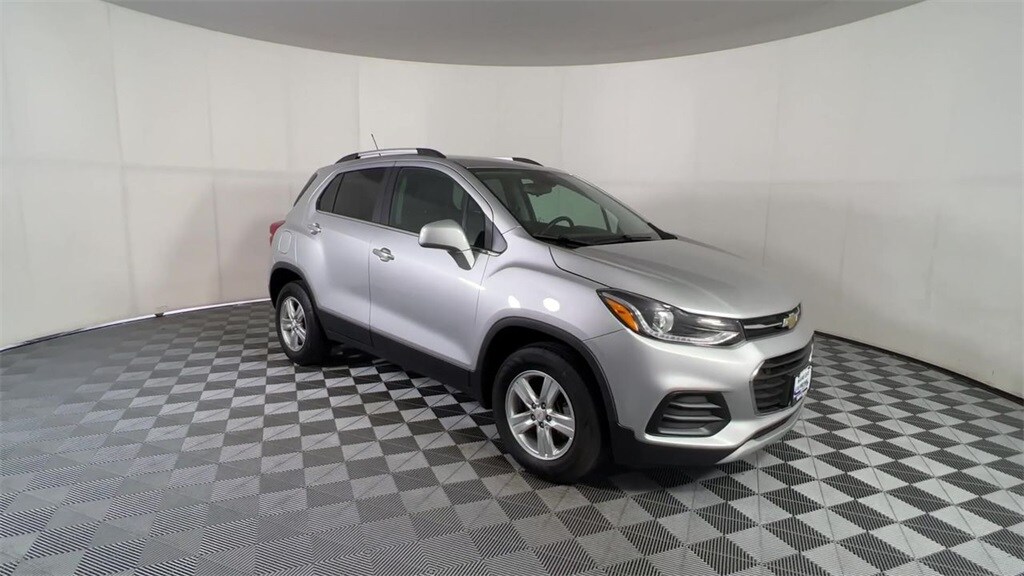 2018 Chevrolet Trax LT photo 2