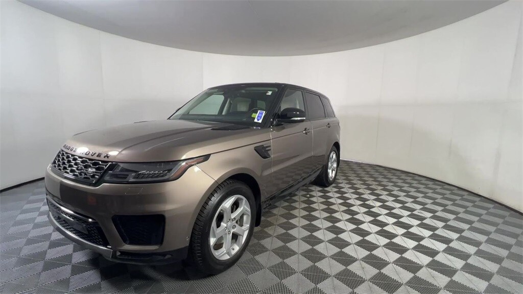 2018 Land Rover Range Rover Sport HSE photo 2