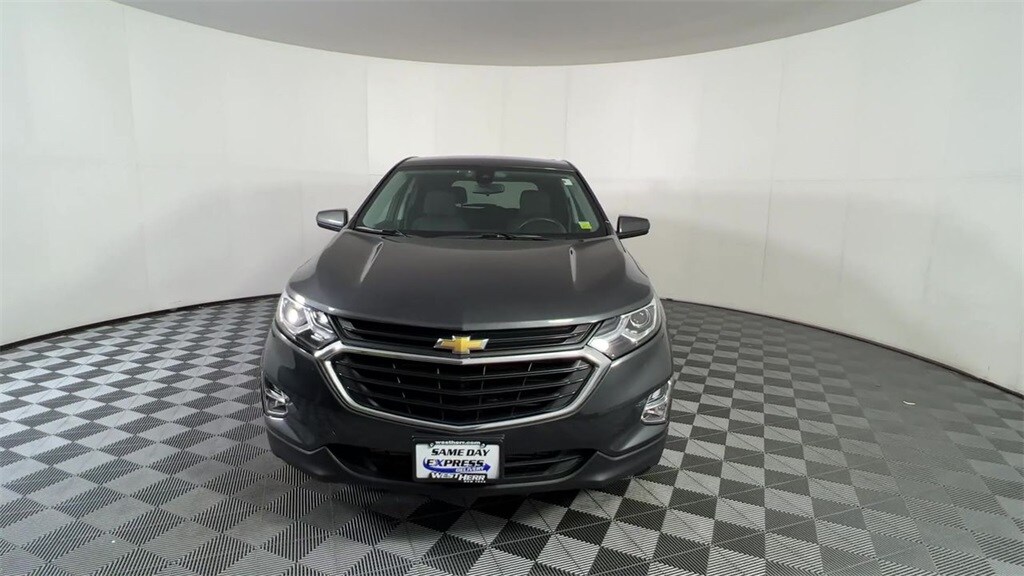 2019 Chevrolet Equinox LT photo 2