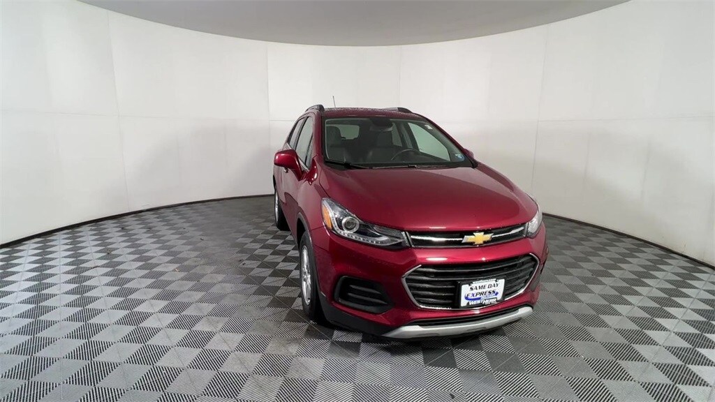 2019 Chevrolet Trax LT photo 2