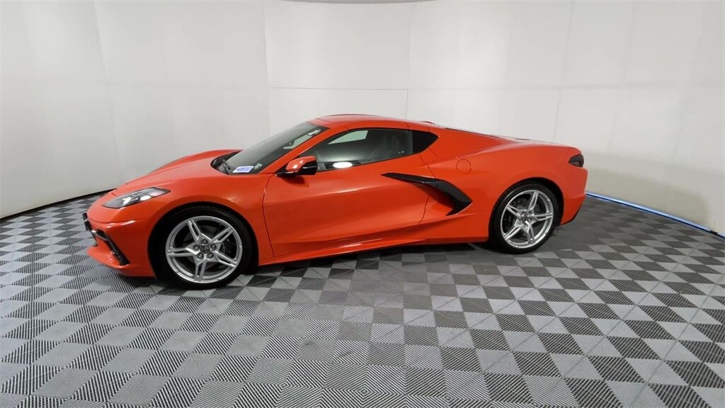 2020 Chevrolet Corvette Stingray 2LT photo 3