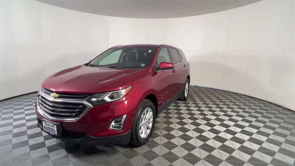 2019 Chevrolet Equinox LT photo 3