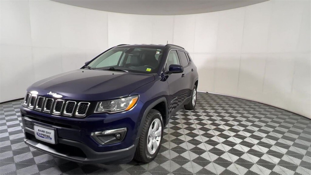 2020 Jeep Compass Latitude photo 2