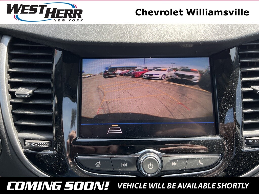 2020 Chevrolet Trax LT photo 2