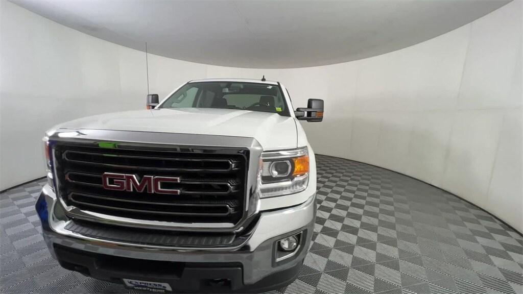 2017 Gmc Sierra SLE photo 3