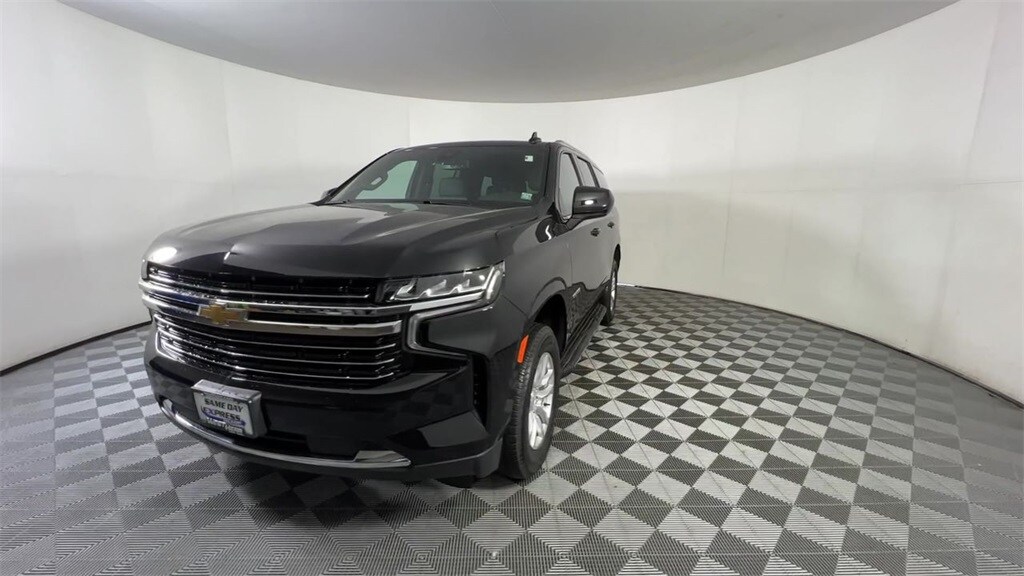 2021 Chevrolet Tahoe LT photo 2