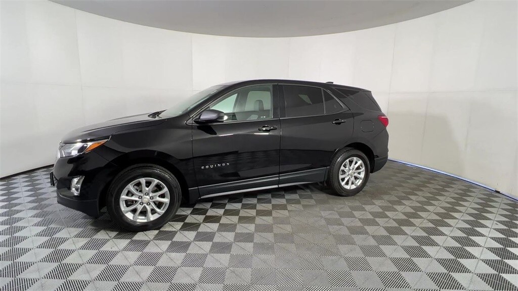 2019 Chevrolet Equinox LS photo 4