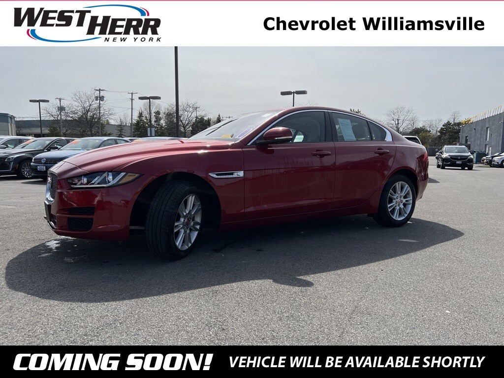 2018 Jaguar XE Premium photo 3