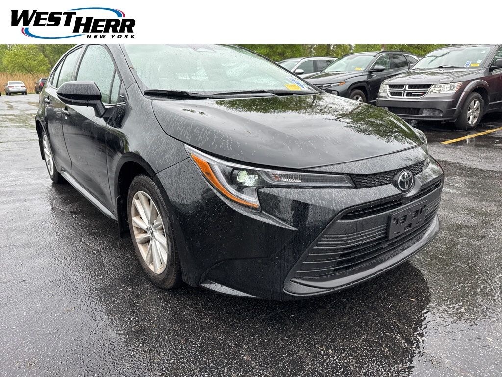 Used 2025 Toyota Corolla LE Sedan