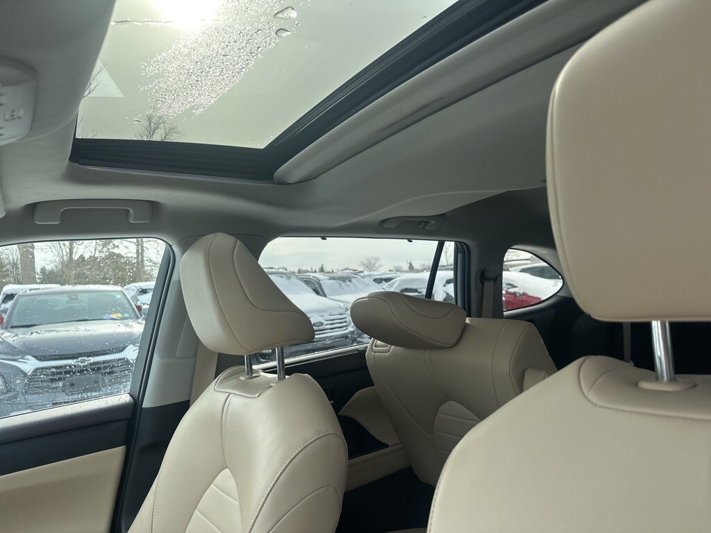 Used 2022 Toyota Highlander XLE SUV