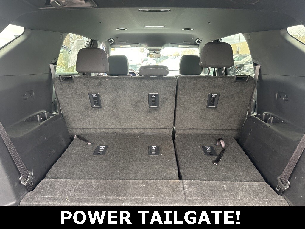 Used 2024 Chevrolet Traverse LS w/2LS SUV