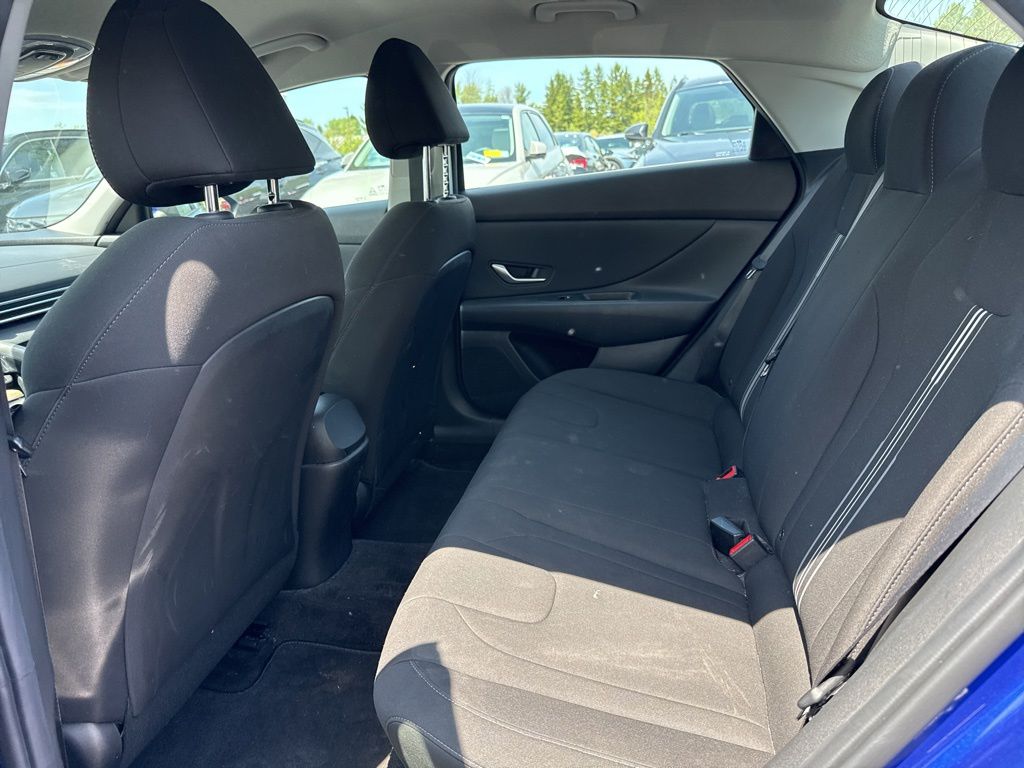 2022 Hyundai Elantra SEL - Photo 11