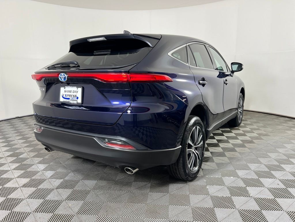 Used 2024 Toyota Venza LE SUV