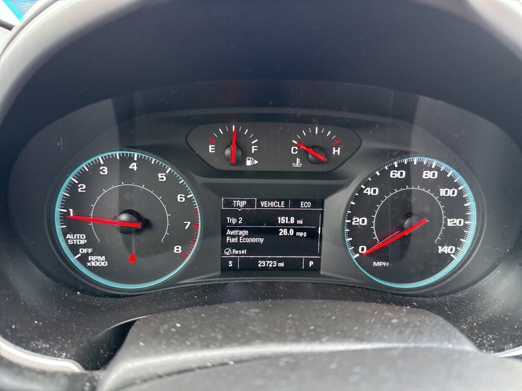 2022 Chevrolet Malibu 1LT photo 2