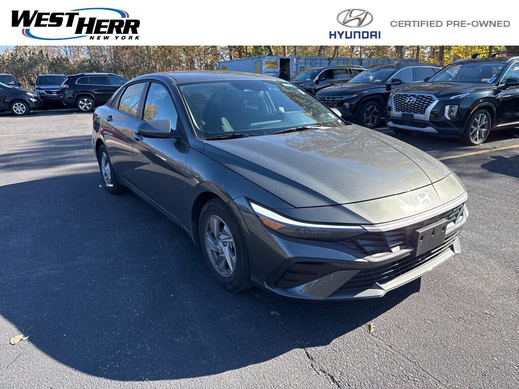 Certified 2025 Hyundai Elantra SE Sedan