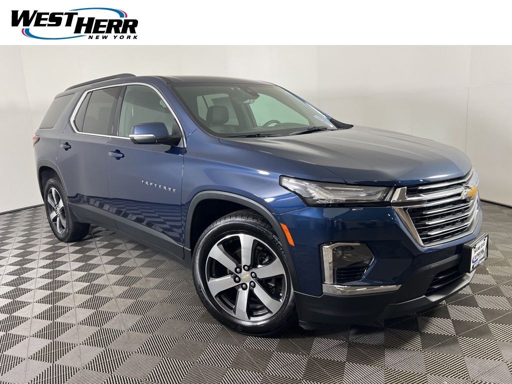 Used 2023 Chevrolet Traverse LT Leather SUV