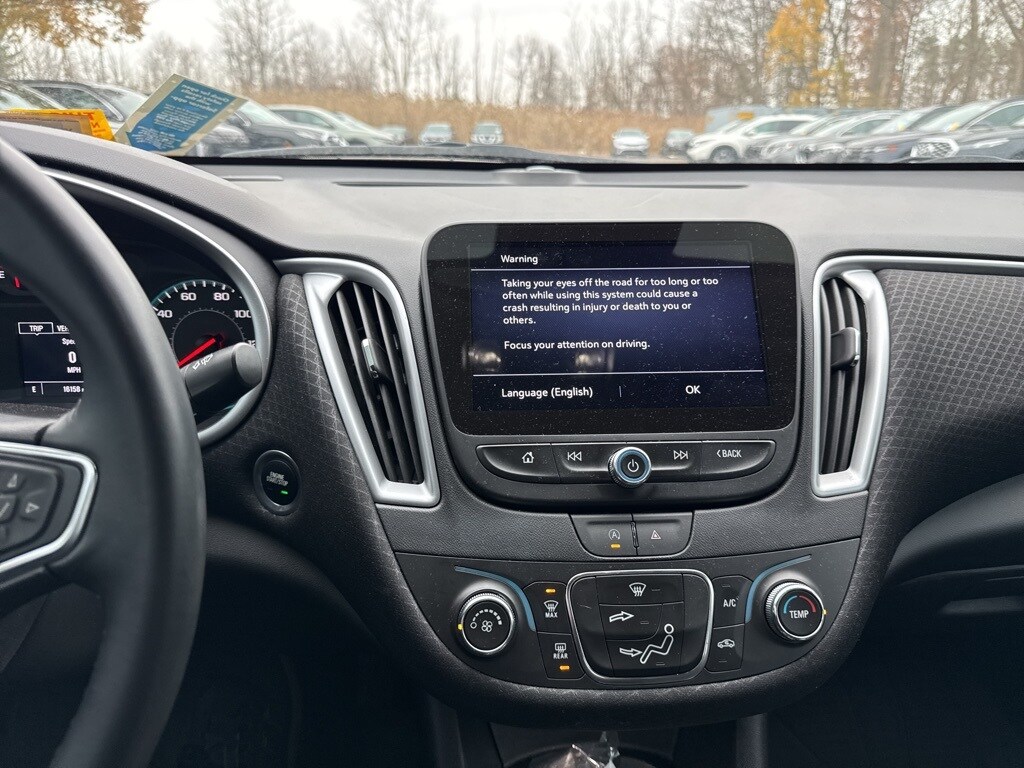 2024 Chevrolet Malibu RS photo 2