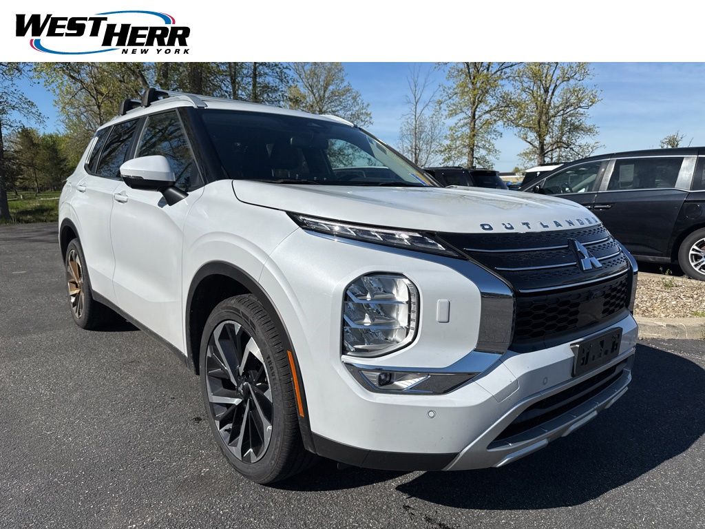 2023 Mitsubishi Outlander SE S-AWC's photo