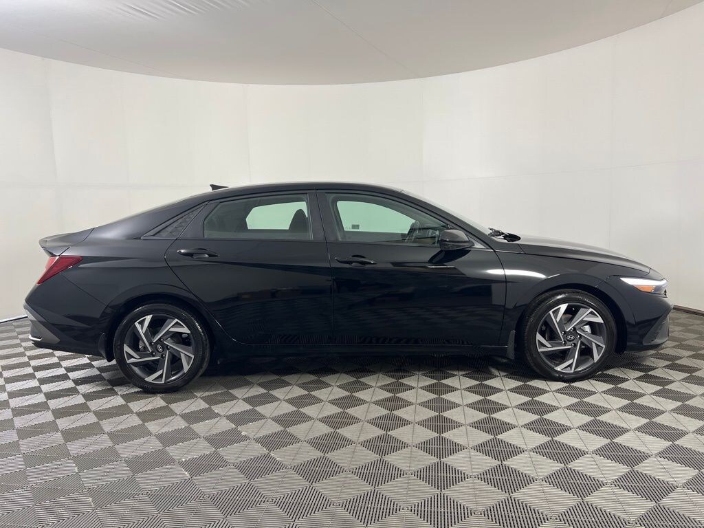 Certified 2025 Hyundai Elantra SEL Sport Sedan