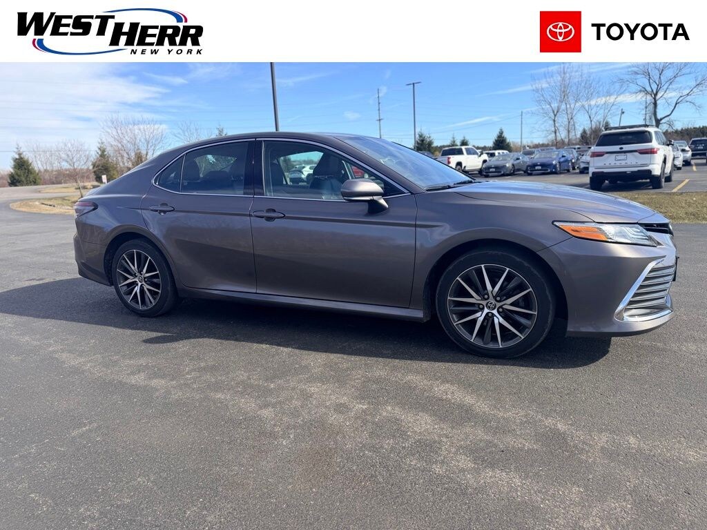 Used 2022 Toyota Camry Hybrid XLE Sedan