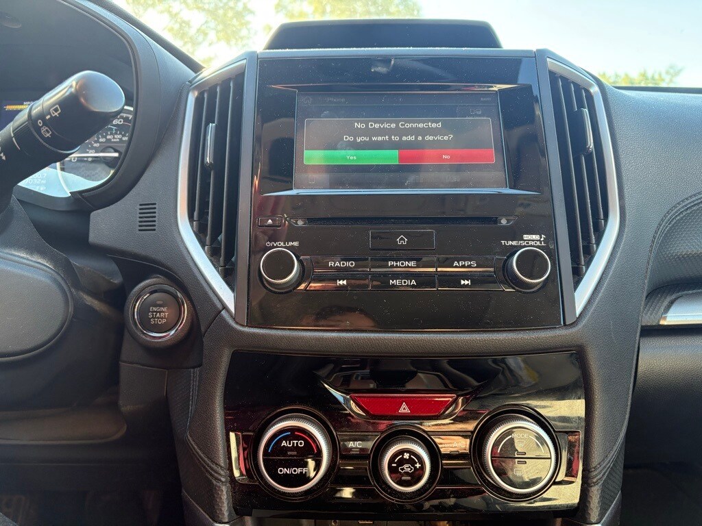 2022 Subaru Forester Premium photo 2