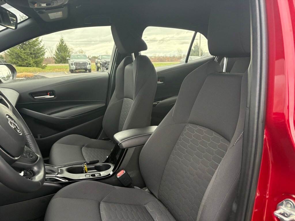 Used 2023 Toyota Corolla Hatchback SE Hatchback